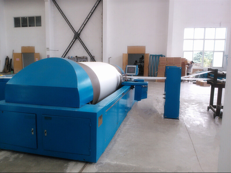 瑞典進口15M寬幅重型織機順利投產(chǎn)